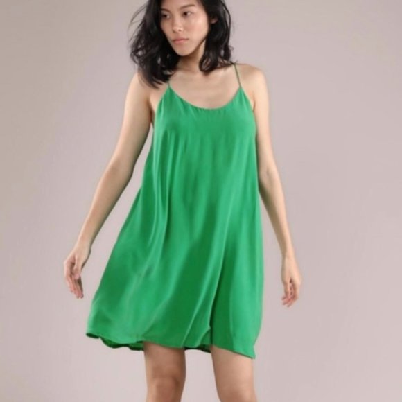grana silk dress 2018 Grana Silk Dresses Review: Tea Dress and V-Neck Shift Dress Fairly Curated